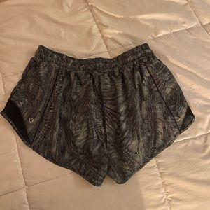 Perfect condition lulu shorts